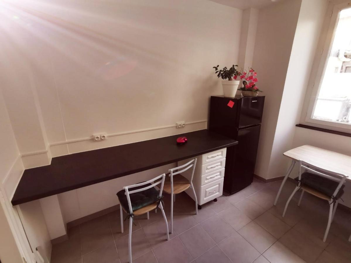 Appartement Pres De La Gare Rer C-Spacieux 4 Pieces 埃坦普 外观 照片